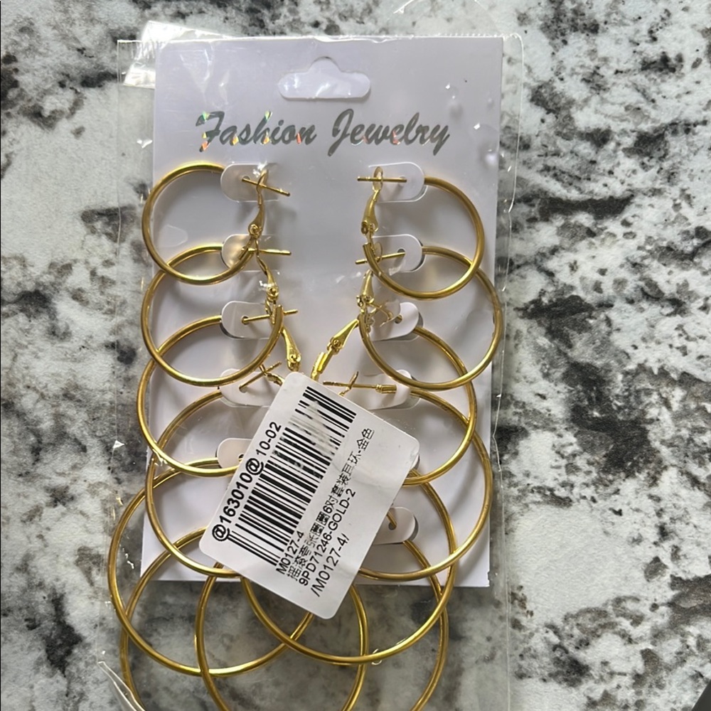 Gold Hoop Earrings Set